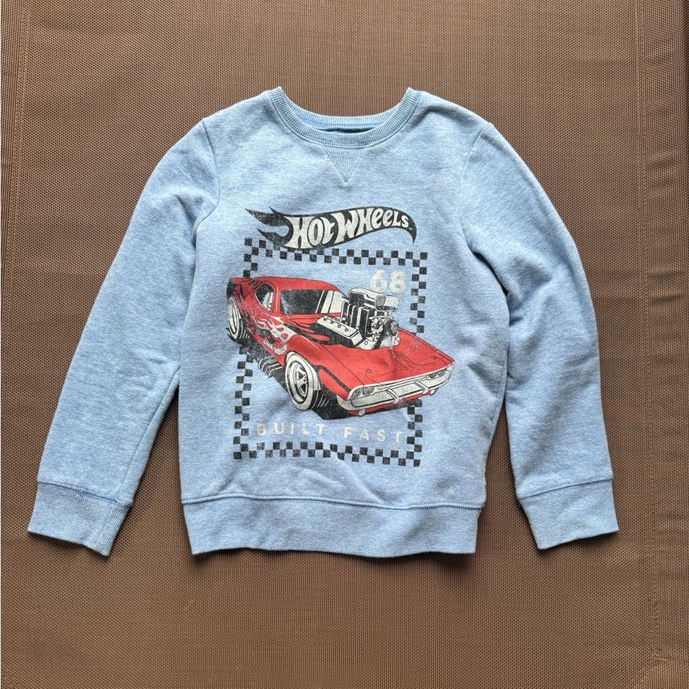 Hot wheels sweatshirt size 8 boys